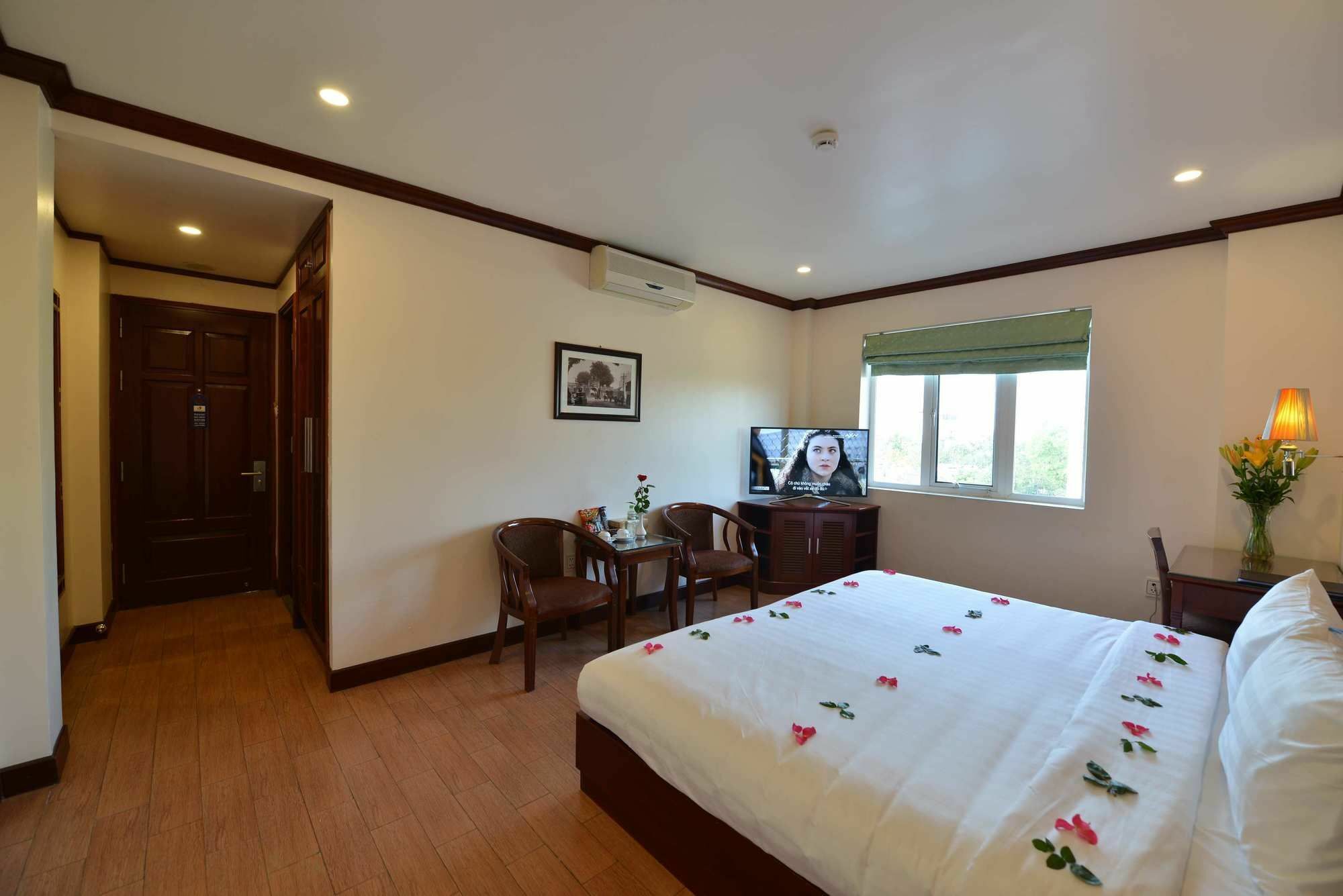 Blue Hanoi Inn Legend Hotel Exterior photo