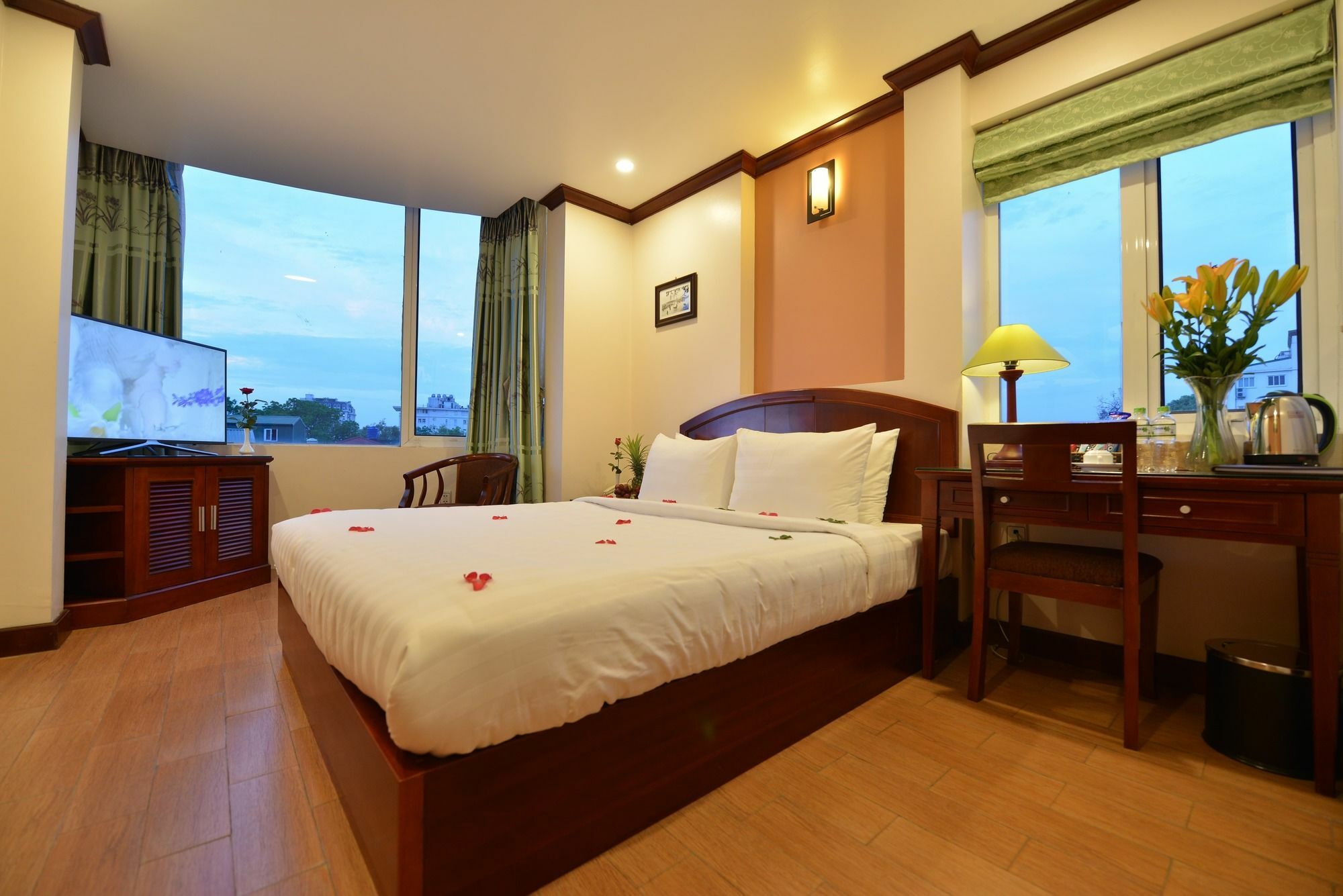 Blue Hanoi Inn Legend Hotel Exterior photo