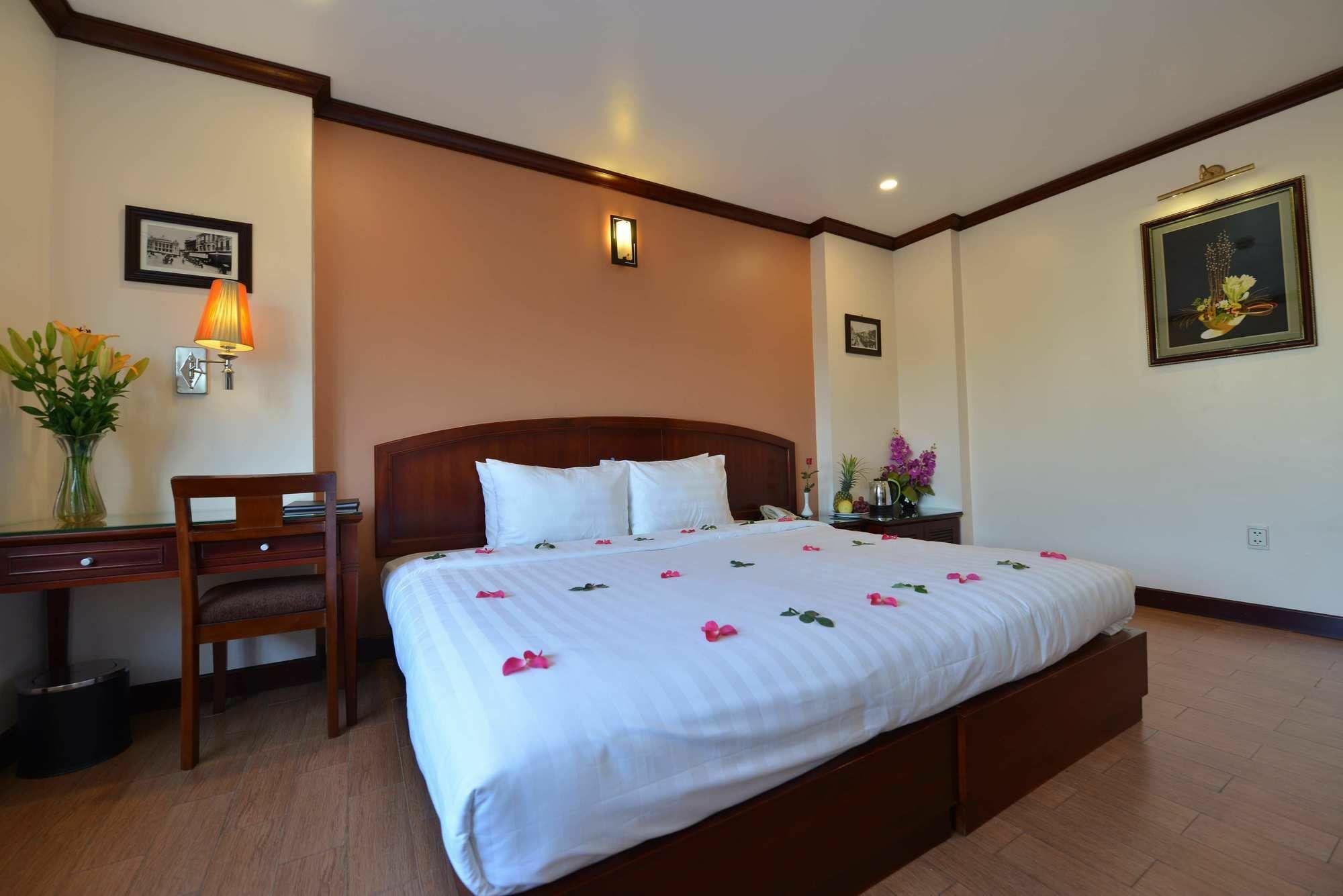 Blue Hanoi Inn Legend Hotel Exterior photo